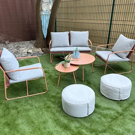 T2 With Garden And Parking Appartement *
