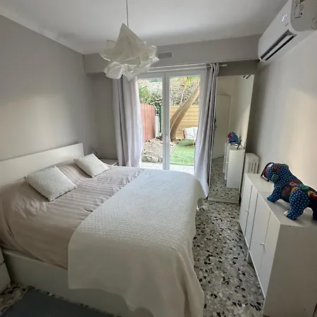 Appartement T2 With Garden And Parking